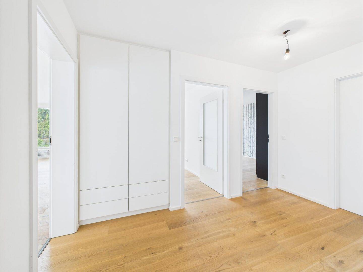Exklusive 3-Zi-Wohnung mit Panoramaterrasse - urbanes Wohnen nahe der Regensburger Altstadt! – Regensburg – Vorschaubild 3