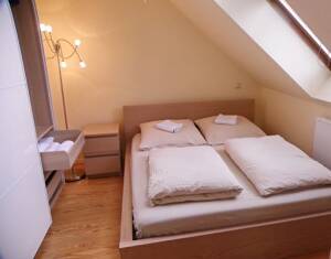 Gemütlich möblierte 2-Zimmer Wohnung( Endetage), Internet VDSL /WLAN Pauschalmiete 1.300,00 €/Monat ! ab 01.10.2026 – 22087 Hamburg – Vorschaubild 2