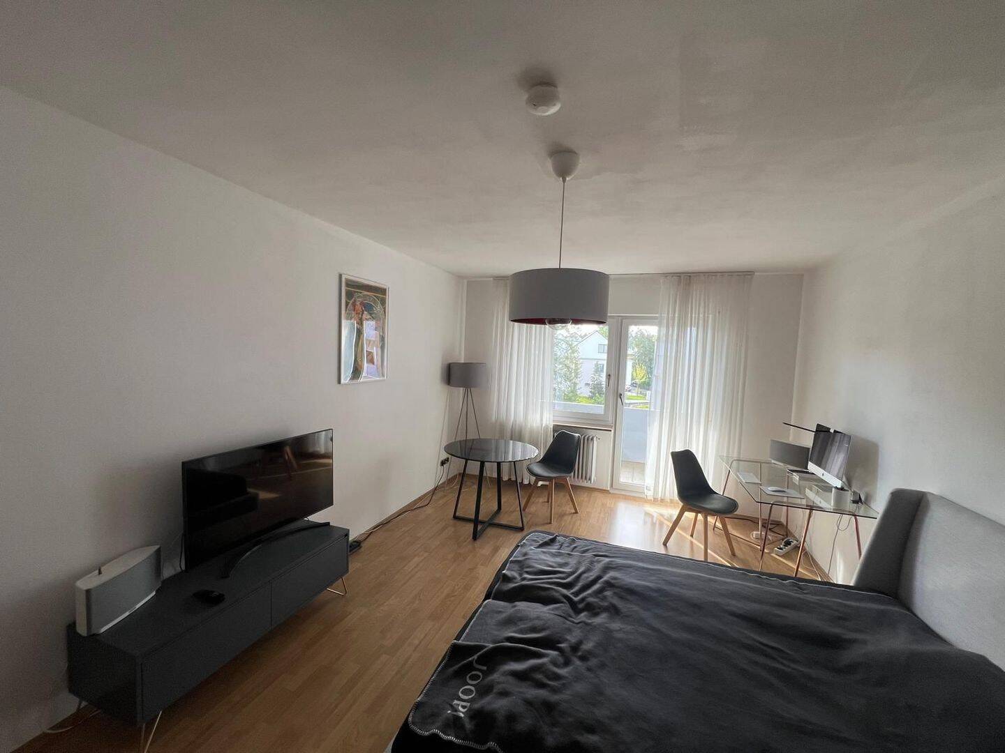 Möblierte 1-Zimmer-Wohnung mit Balkon in zentraler Lage in Erlangen zu vermieten – Erlangen – Vorschaubild 4
