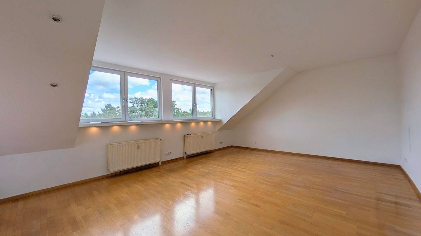 Willkommen in Ihrer Wohlfühloase: Lichtdurchflutete 3-Zimmer-Wohnung im Grünen mit Balkon – Berlin – Vorschaubild 2