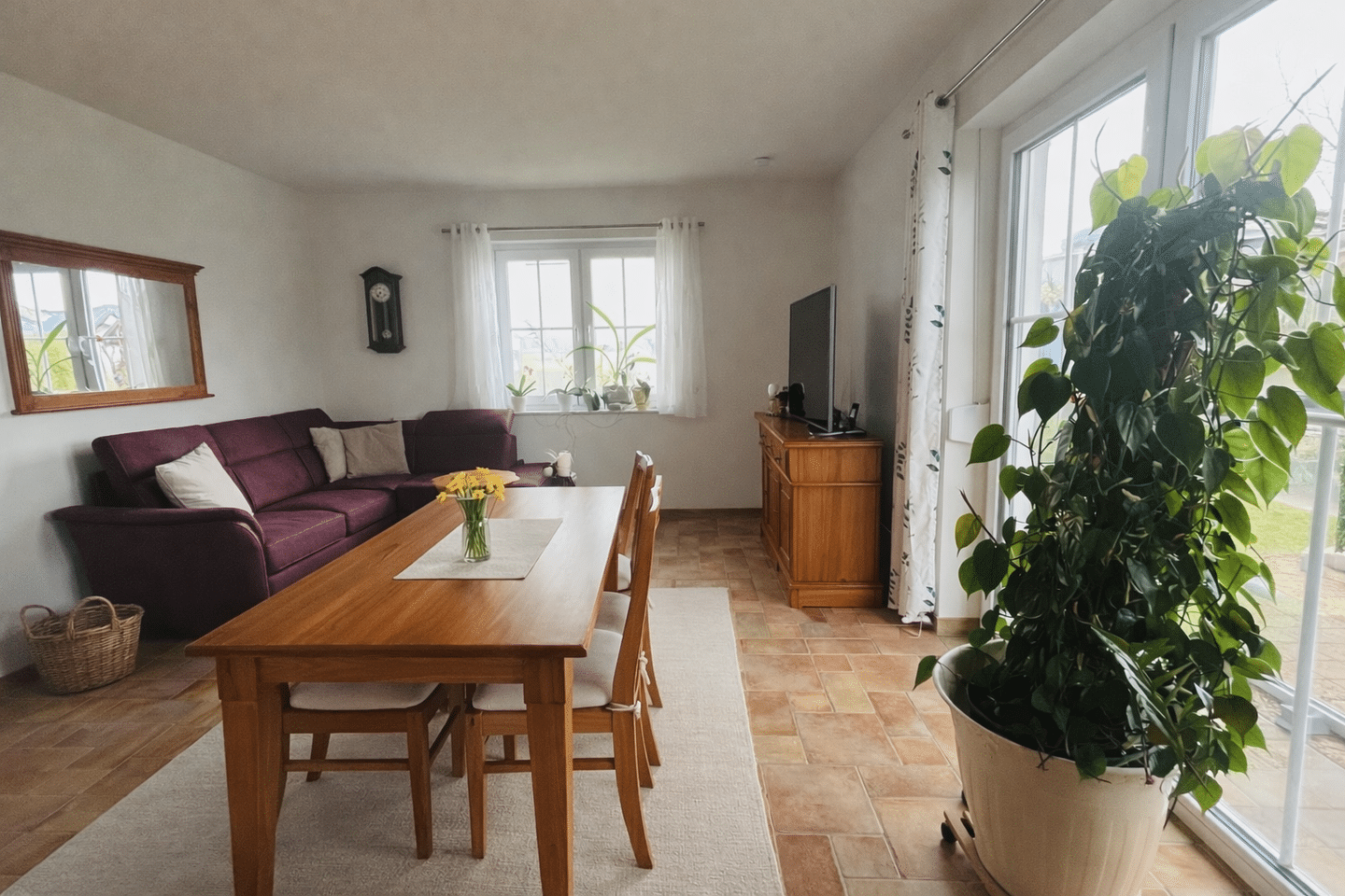 Privates Familienidyll - stilvolles Einfamilienhaus mit Kamin, Fußbodenheizung und Garten auf 785 m² – Milower Land – Bild 1 von 6