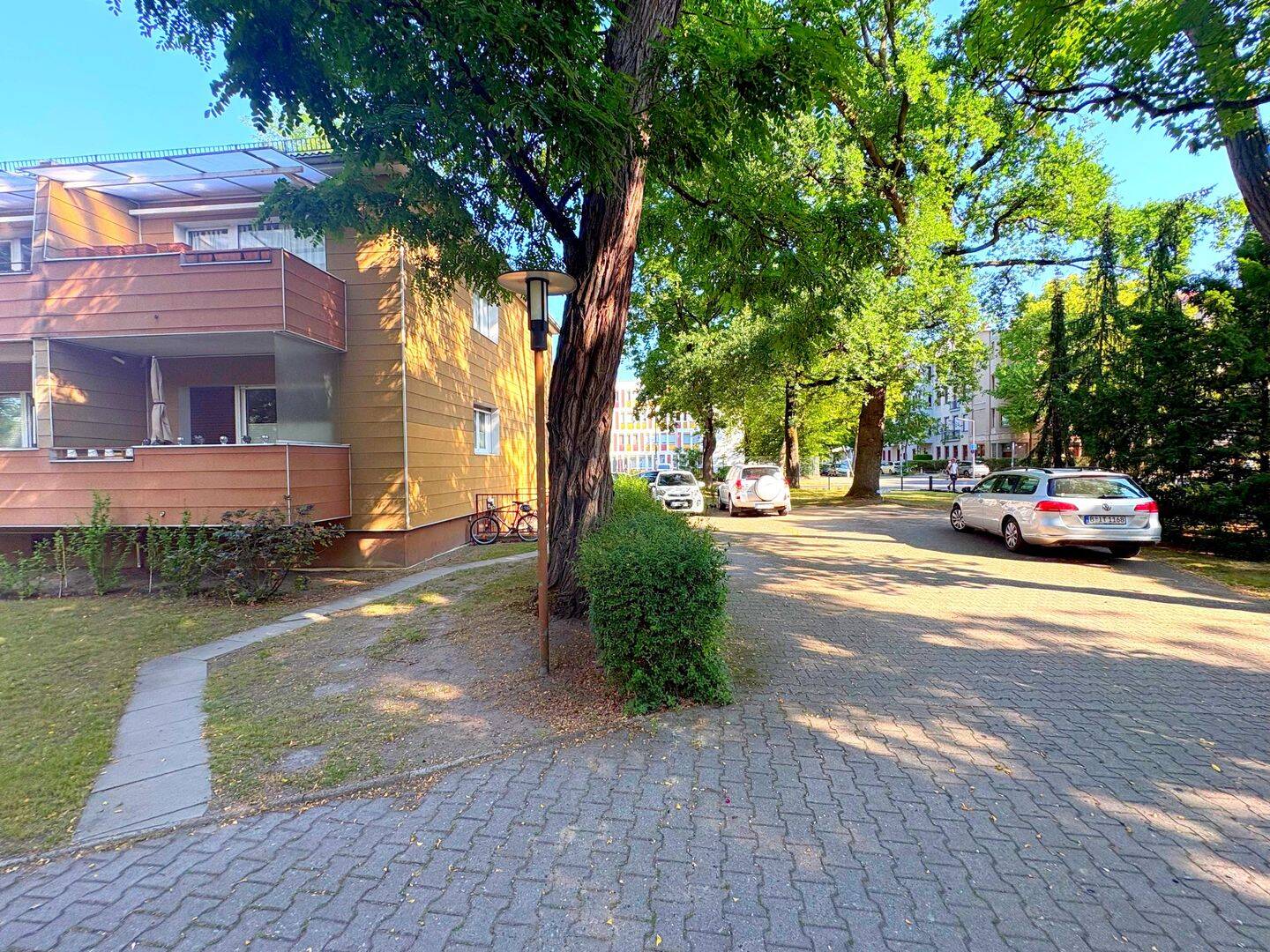 DG in Steglitz/Lankwitz: Kauf einfach gemacht: besichtigen, kaufen und einziehen :)) – Berlin – Vorschaubild 9