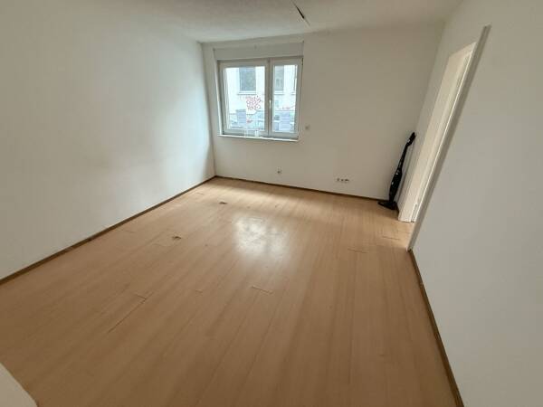 Erdgeschosswohnung in 51063 Köln mit 66 m² kaufen
