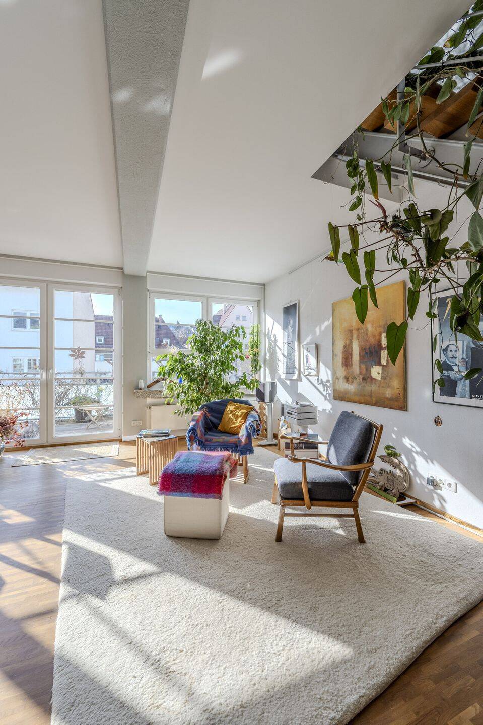 Loftflair trifft Dachgarten-Oase – Stuttgart – Vorschaubild 5