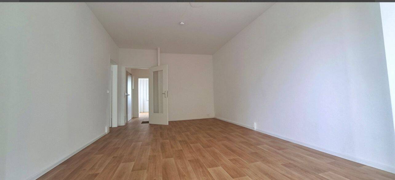 Nachmieter gesucht: Schicke 2-Raum-Wohnung mit Flügeltüren – Chemnitz – Vorschaubild 2