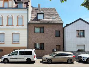 Vermietetes Mehrfamilienhaus in Köln-Niehl