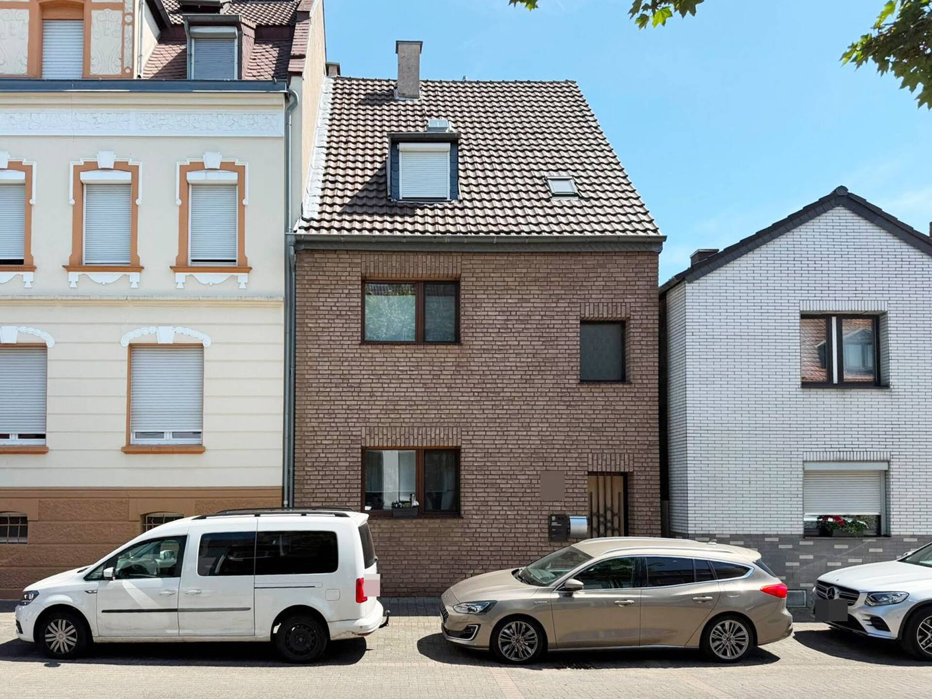 Mehrfamilienhaus in 50735 Köln mit 211 m² kaufen