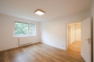 Schöne 3 Zimmer Wohnung mit 2 Stellplätzen u. Balkon in Hamburg Poppenbüttel – 22395 Hamburg – Vorschaubild 6