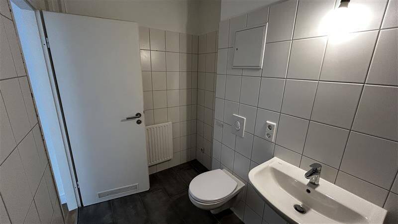 Attraktive 2-Zimmer-Wohnung mit Balkon in Berlin-Charlottenburg – Berlin – Vorschaubild 5