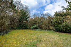 Freistehendes Einfamilienhaus auf traumhaftem Gartengrundstück mit viel Potenzial in Solln. – 81477 München – Vorschaubild 8