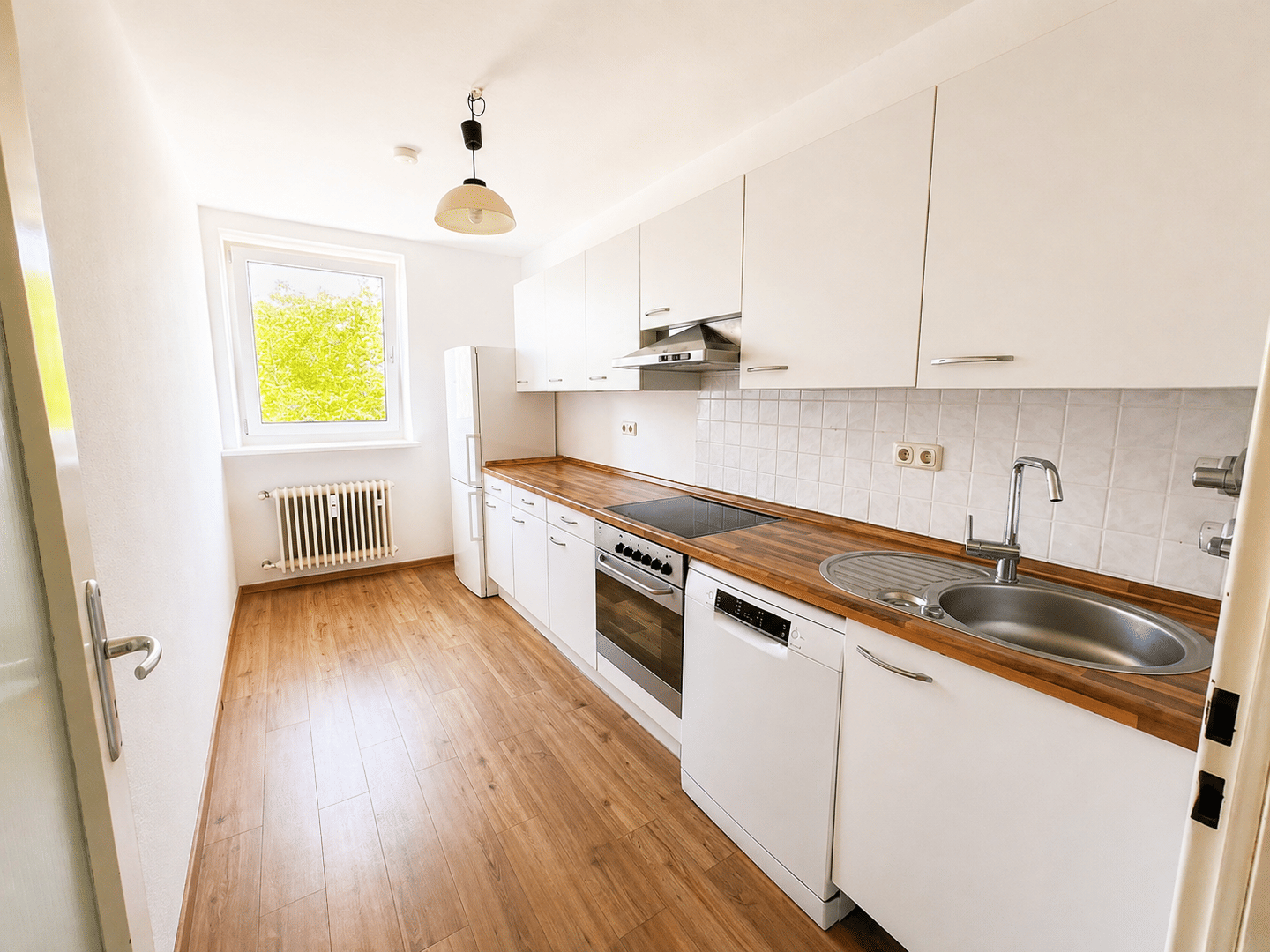 Helle WG-geeignete 2,5-Zimmer-Wohnung mit Einbauküche – München – Vorschaubild 6