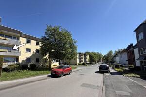 Gepflegte und gut vermietete Eigentumswohnung mit Tiefgaragenplatz und Stellplatz in Dortmund-Aplerbeck – 44287 Dortmund – Vorschaubild 4