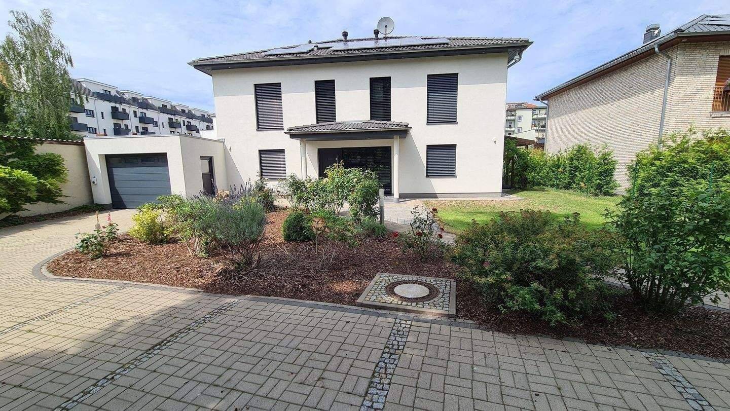 Provisionsfrei, Möblierte, moderne Stadtvilla mit Pool in ruhiger Lage mit Garage mitten in Köpenick – Berlin – Vorschaubild 6