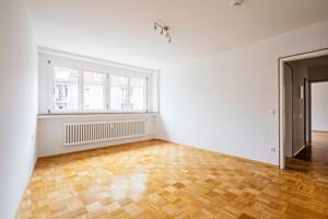 Helle und moderne 2-ZKB-Wohnung mit EBK in der Jakobervorstadt – 86152 Augsburg – Vorschaubild 2