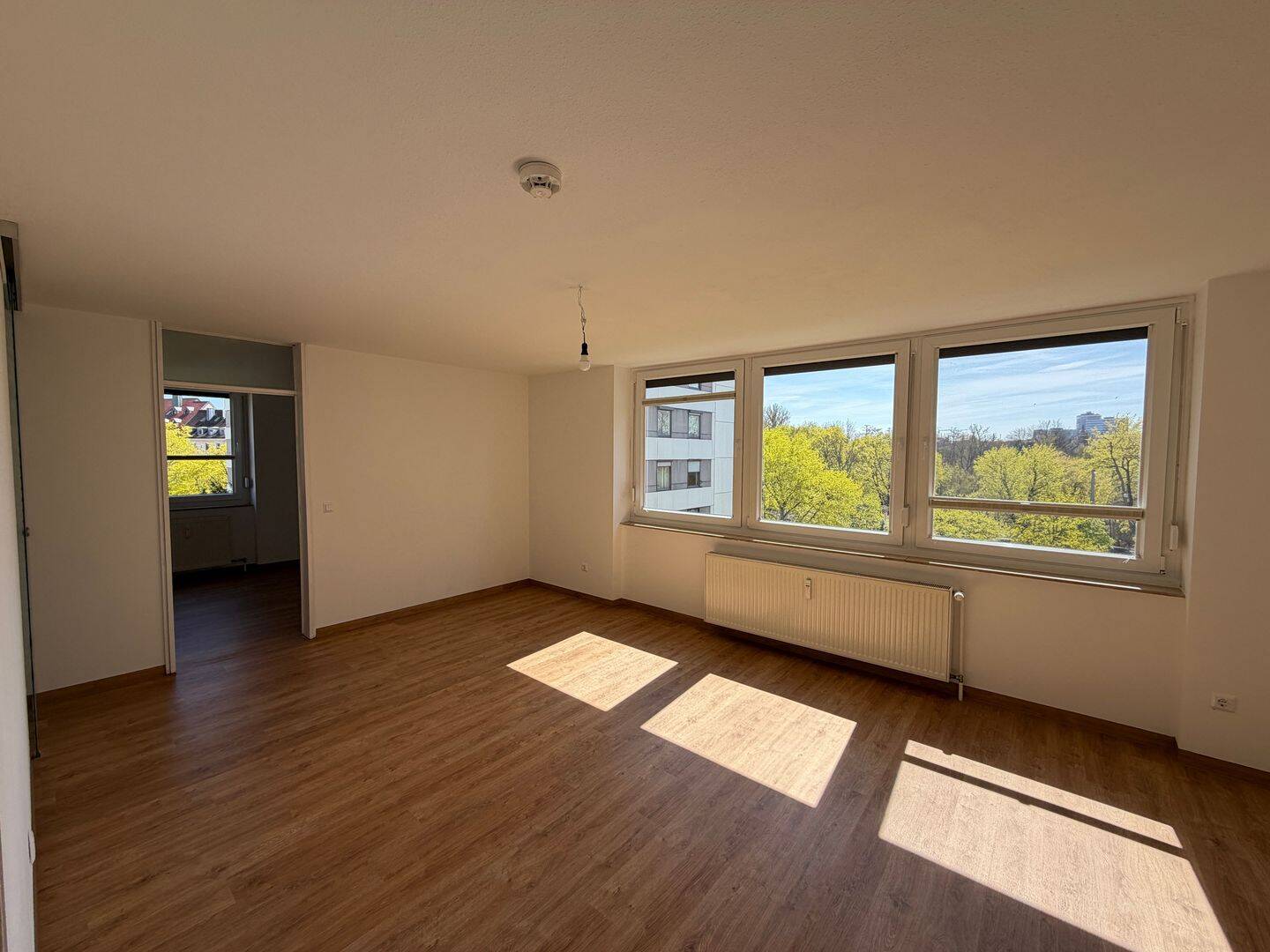 Stilvolle 2-Zimmer-Wohnung mit Balkon und Einbauküche in Nürnberg