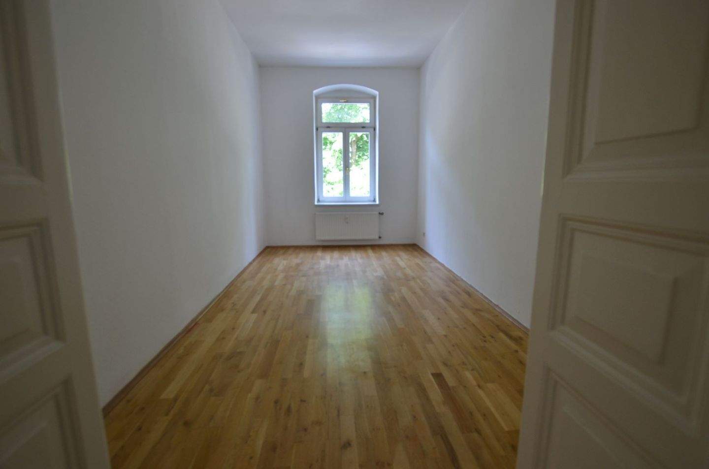 Schloßplatz 11 - Charmantes Appartement im Herzen von Chemnitz – Chemnitz – Vorschaubild 4