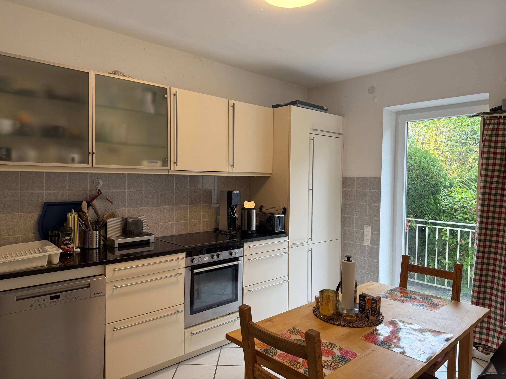 Zimmer mit Garten in 93qm WG in München-Harlaching – München – Vorschaubild 5