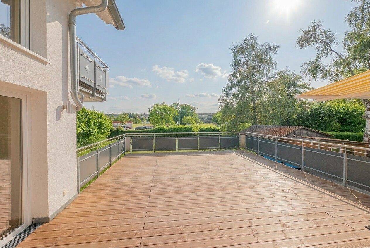 Großzügig wohnen mit Sonnenterrasse - modernisierte 3,5-Zimmer-Wohnung! – Schramberg – Vorschaubild 2
