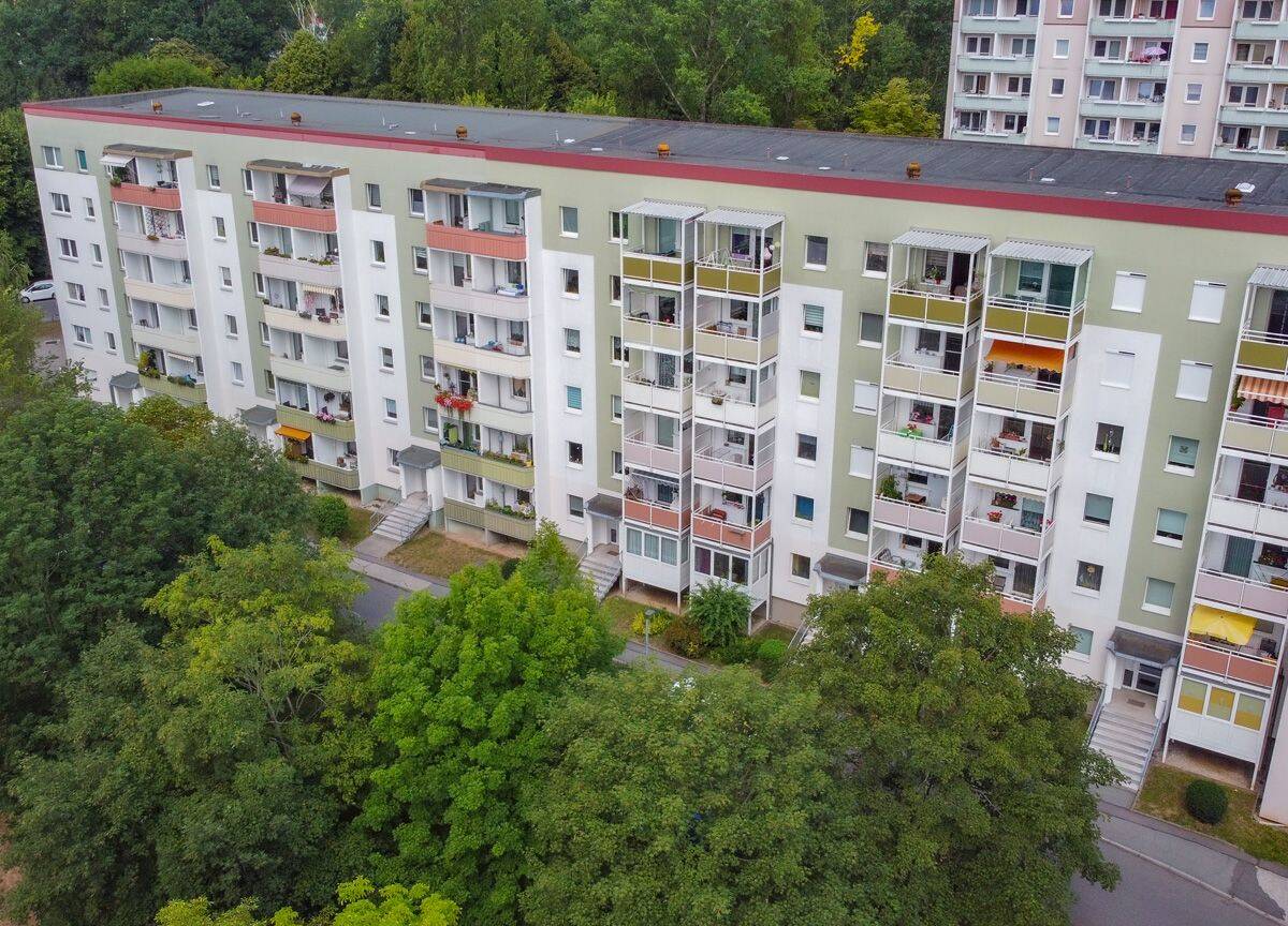 Mit Einbauküche und vom Südbalkon Top-Aussicht ins Erzgebirge! – Chemnitz – Vorschaubild 9