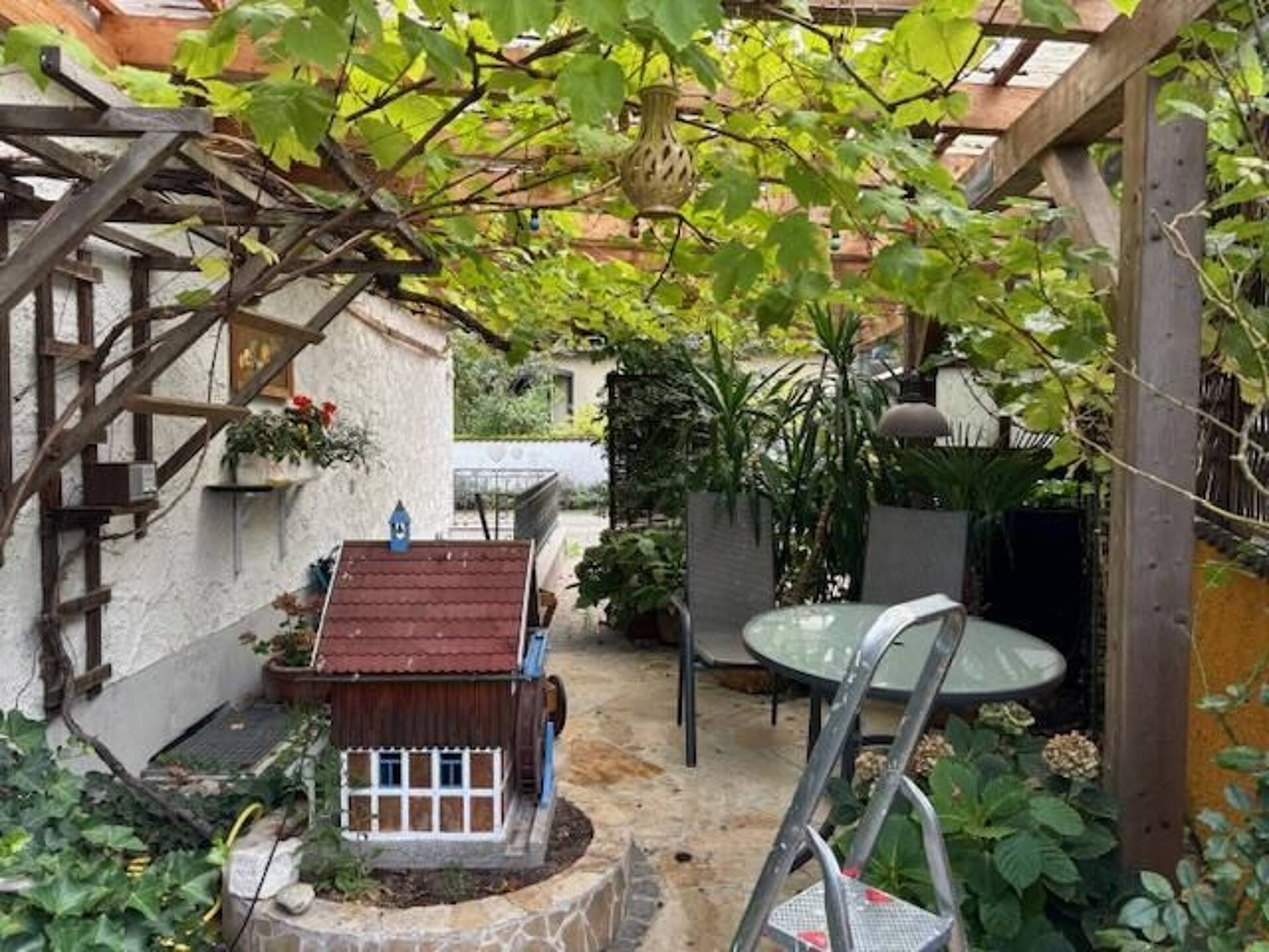 Erdgeschosswohnung in 91154 Roth / Pfaffenhofen mit 154 m² kaufen