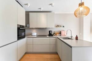 Penthouse-Feeling auf dem Mühlenkamp - saniert in A-Lage mit Lift und Tiefgarage – 22303 Hamburg – Vorschaubild 4