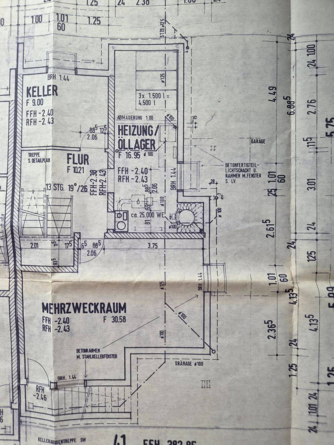 Renovierte Doppelhaushälfte mit neuem Garten, Kamin & Garage in Reutlingen-Altenburg – Reutlingen – Vorschaubild 3
