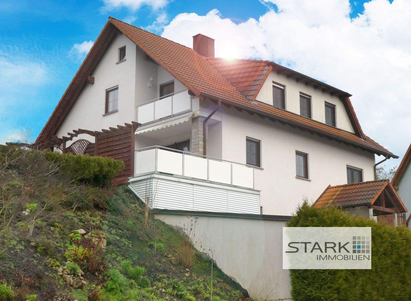 Gepflegtes Wohnhaus in ruhiger Lage - ursprünglich zum Selbstbezug gebaut! Für eine oder drei Parteien! – Kirchheim – Vorschaubild 2