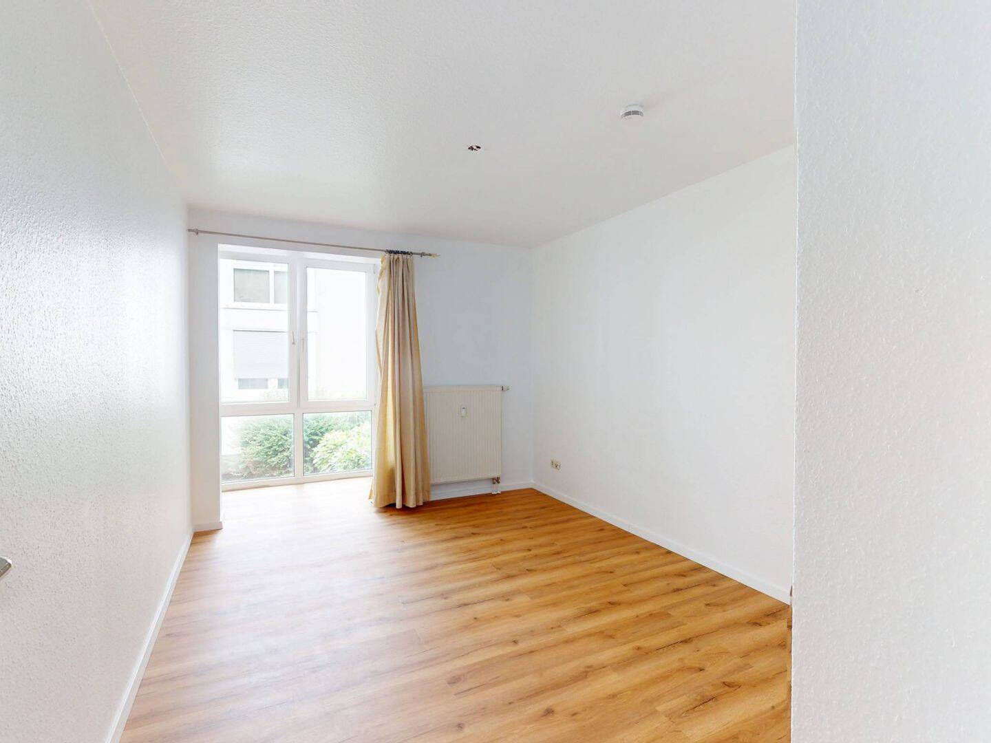 Lichtdurchflutetes Wohnglück: 2-Zimmer-Wohnung mit vollverglastem Erker & Tageslichtbad – Aachen – Vorschaubild 3