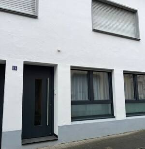 Großzügige EG-Wohnung im Herzen vom Lengsdorf