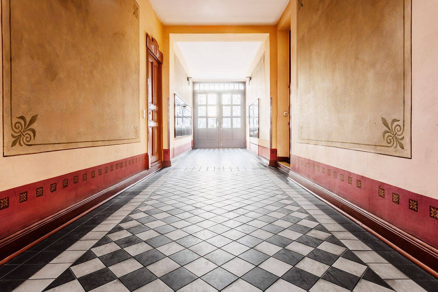 Gepflegte 2-Zimmer-Altbauwohnung nahe Volkspark Friedrichshain – Berlin – Vorschaubild 4