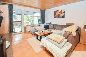 Großzügiges Wohnhaus mit zwei separat nutzbaren Wohneinheiten!