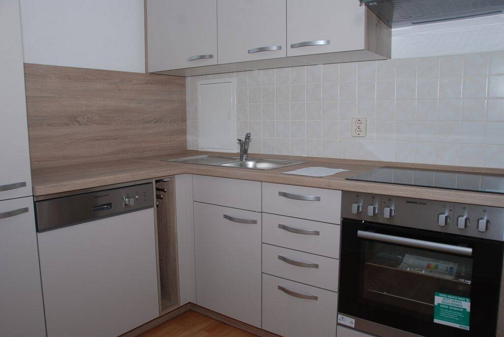 Bezugsfertige 3-Raum-Wohnung mit Einbauküche