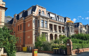 Schöne Altbauwohnung inkl PKW-Stellplatz im beliebten Paulusviertel – 6114 Halle (Saale) – Vorschaubild 2