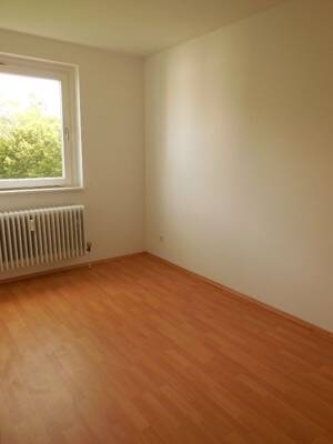 Frisch Renovierte 3 Zimmer-Wohnung mit Balkon – 38228 Salzgitter – Vorschaubild 3