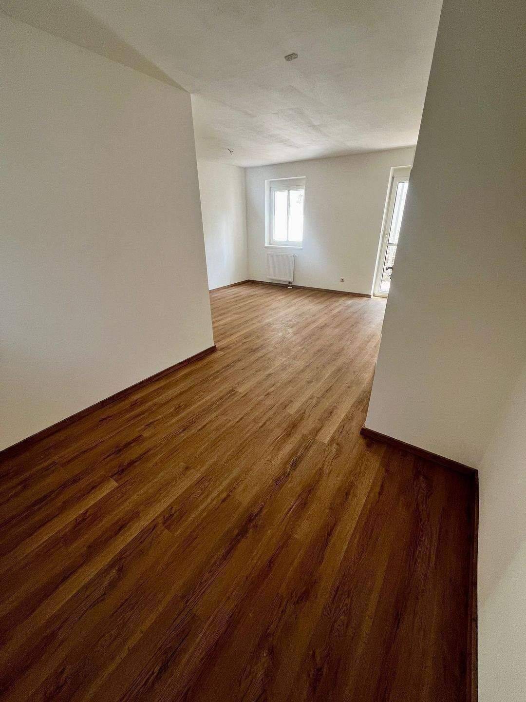 Frisch Renovierte 1-Zimmer Wohnung in entspannter Lage mit Terrasse – Regensburg – Vorschaubild 7