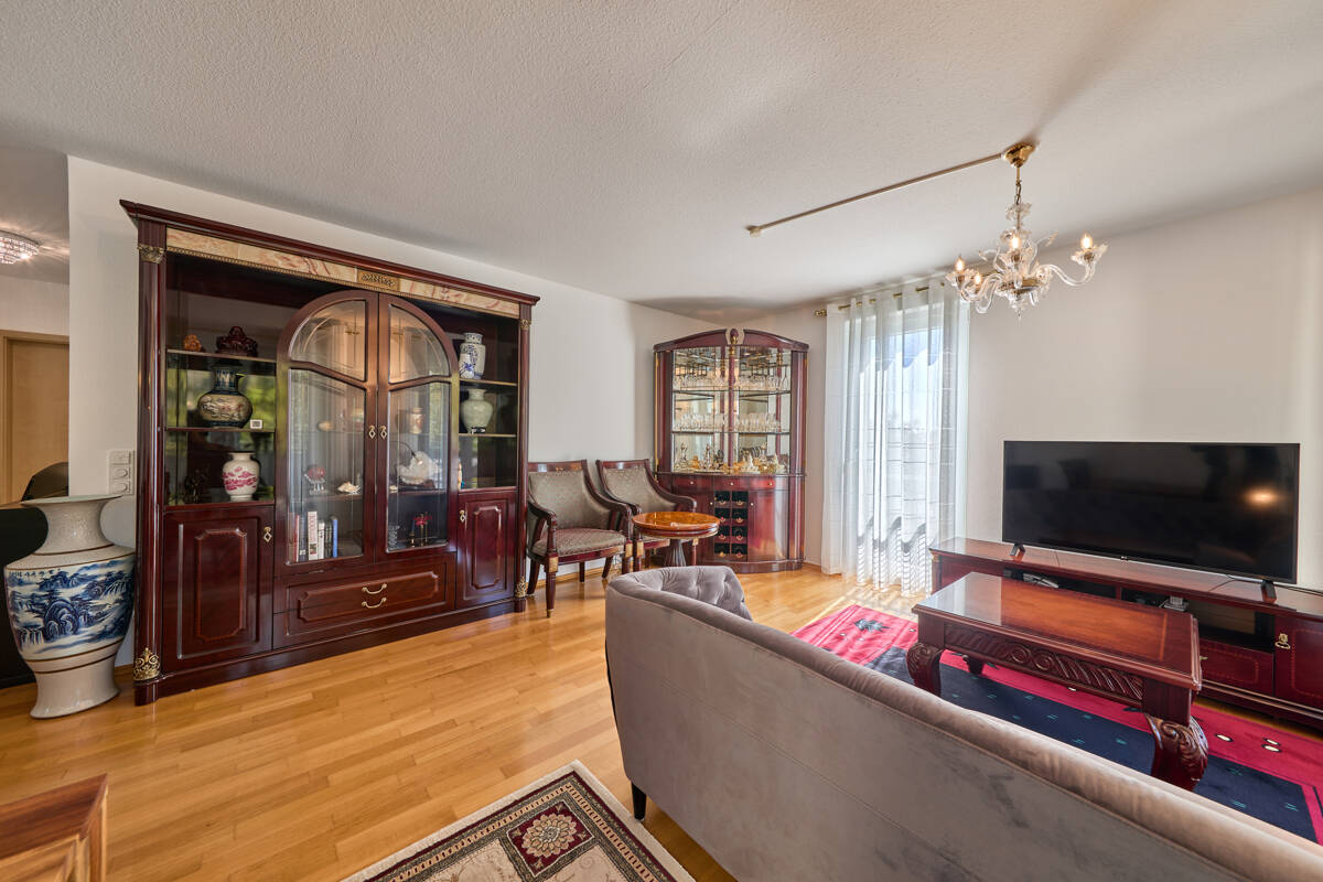 3-ZIMMER-WOHNUNG IN KLARENTHAL! Balkon, Stellplatz, Aufzug und stufenloser Zugang *Baujahr 2003* – Wiesbaden – Vorschaubild 3