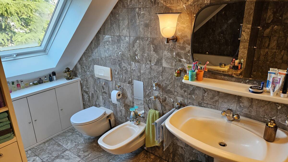 Großzügige, lichtdurchflutete Maisonettewohnung mit vielen Highlights am Central – Solingen – Vorschaubild 8