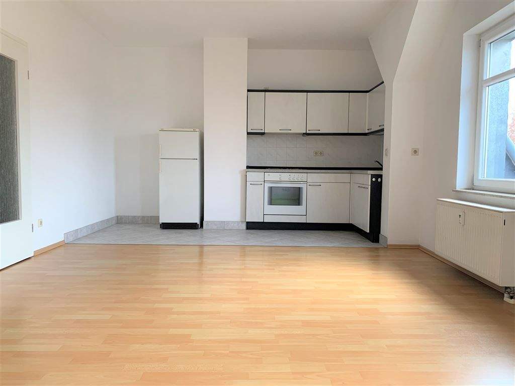 Große 2-Raum-Kassbergwohnung mit Einbauküche, Tageslichtbad und Abstellraum – Chemnitz – Vorschaubild 2