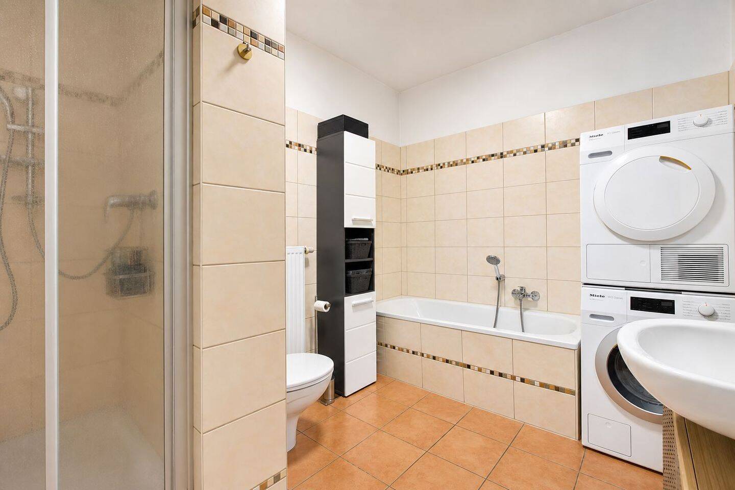 Attraktiv vermietete 4-Raum-Wohnung in denkmalgeschütztem Wohnensemble – Magdeburg – Vorschaubild 7