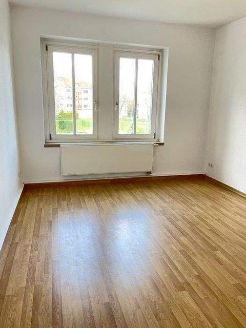 +++ ATTRAKTIVE WOHNUNG MIT SÜDBALKON AUF EINER RUHIGEN NEBENSTRASSE +++ – Chemnitz – Vorschaubild 3