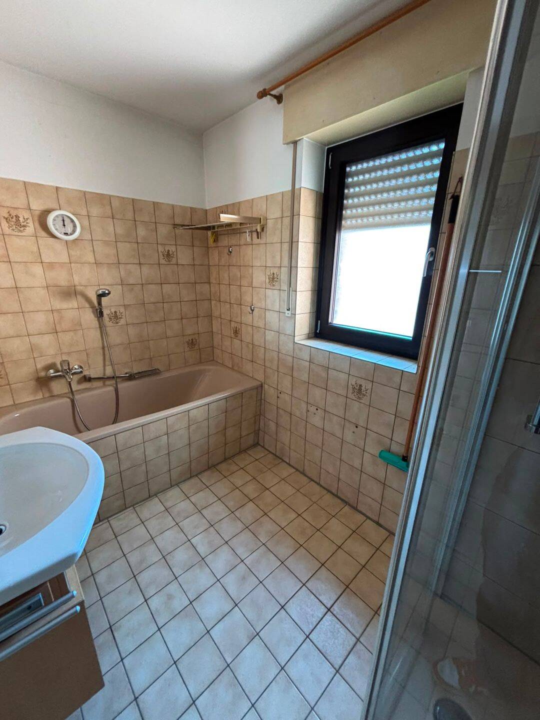 Charmante 2-Zimmer-Eigentumswohnung mit Balkon, Stellplatz und Hobbyraum ! – Haan – Vorschaubild 9