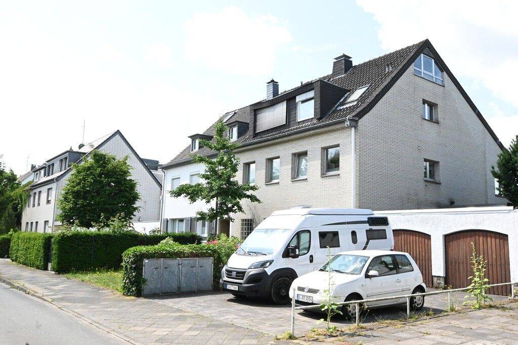 Teilvermietetes Mehrfamilienhaus mit Potenzial in bevorzugter Lage von D'dorf-Stockum – Düsseldorf – Vorschaubild 3