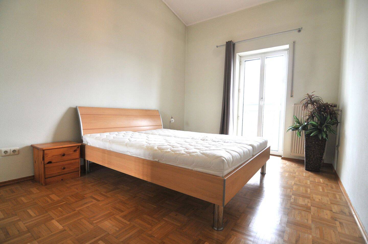 Sonnige 2 Zimmer-Wohnung mit Atelier-Flair und großem Balkon – Ingolstadt – Vorschaubild 6