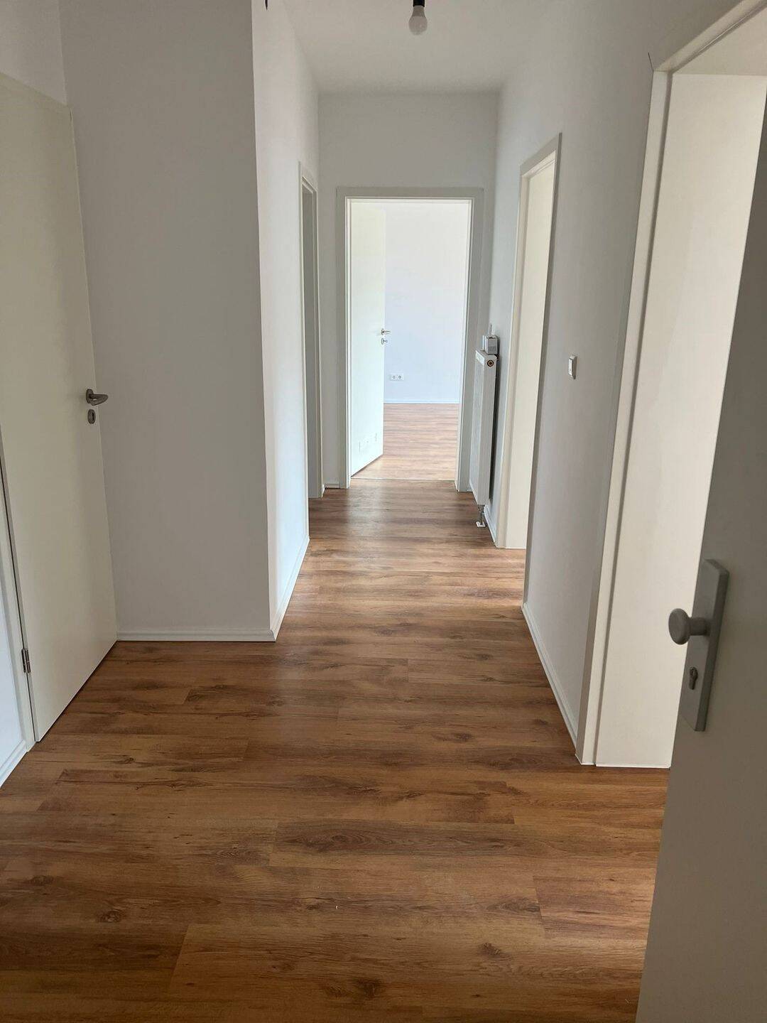 Stilvoll wohnen mit Gestaltungsspielraum - Sanierte 4-Zimmer-Wohnung mit Loggia – Karlsruhe – Vorschaubild 7