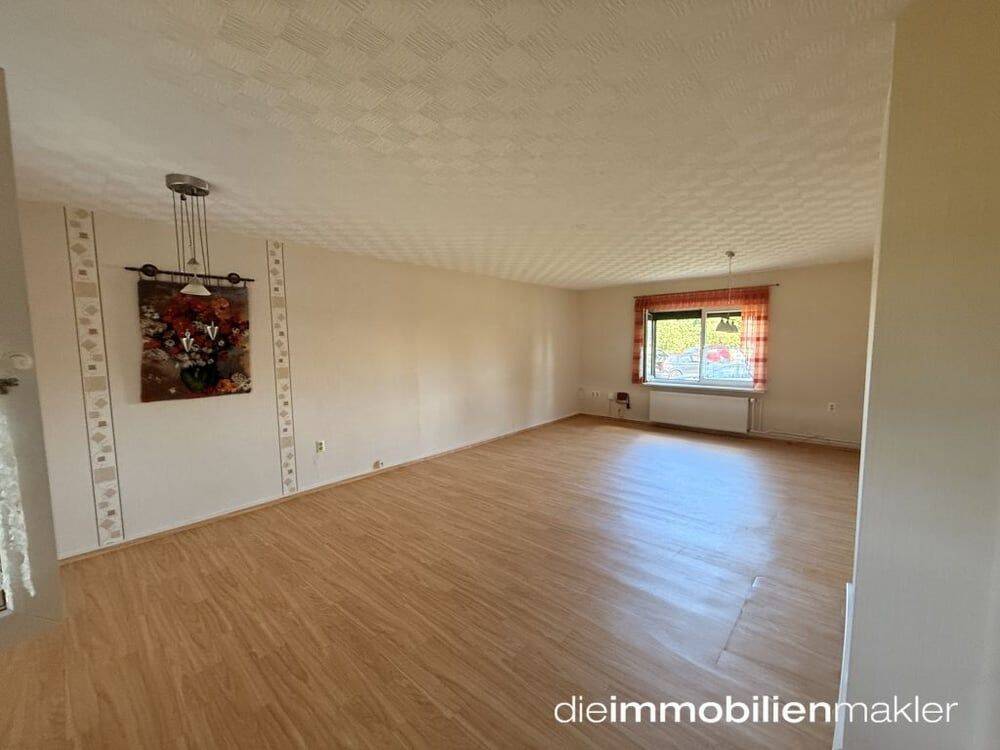 Kleines Einfamilienhaus in ruhiger Dorflage mit Nebengebäuden, Garagen und herrlichem Weitblick – Schönewalde – Vorschaubild 7
