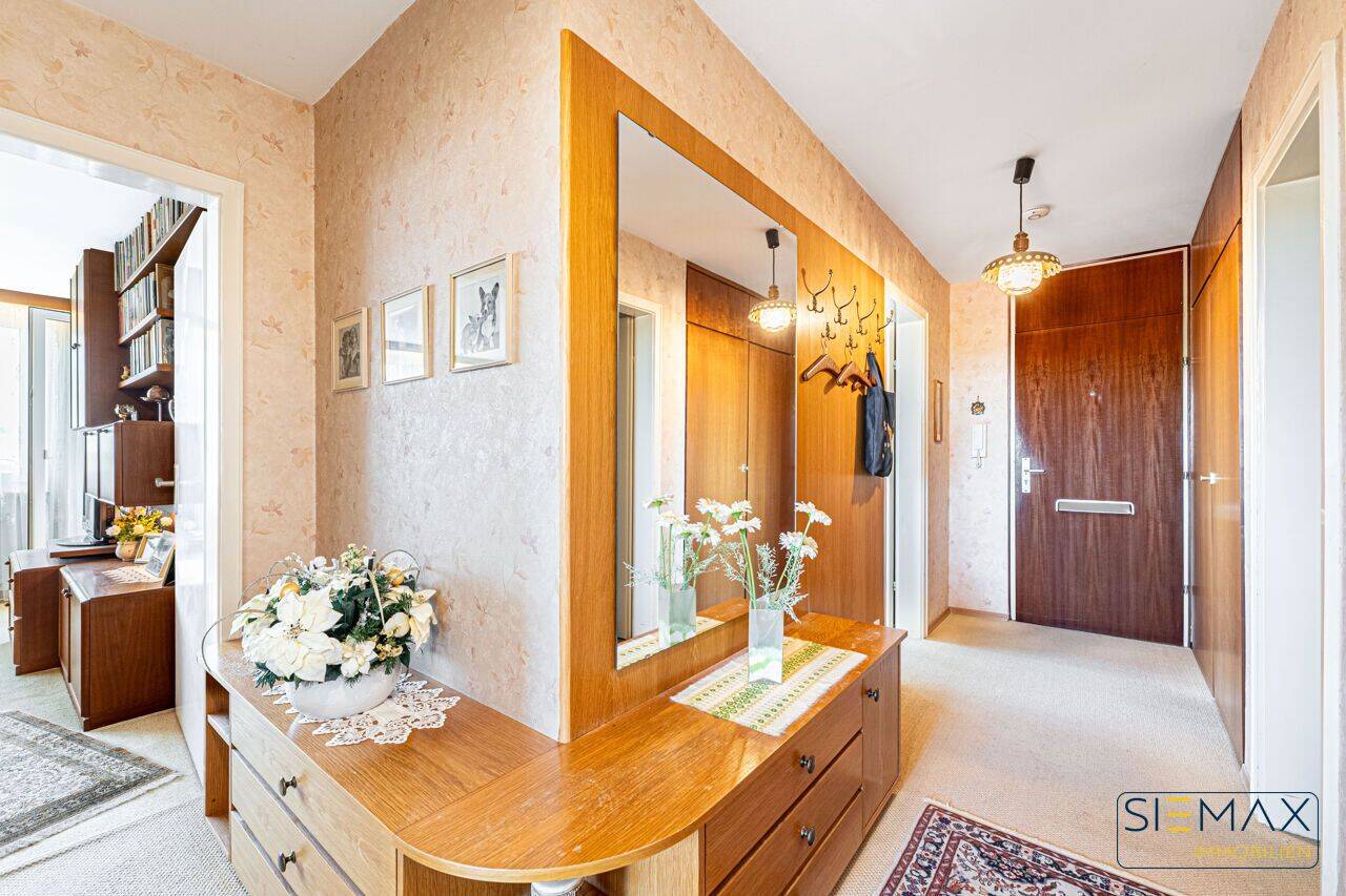 *** FREI *** Ein Zuhause mit Charme, durchdachtem Grundriss und zwei Balkonen – Unterföhring – Vorschaubild 2