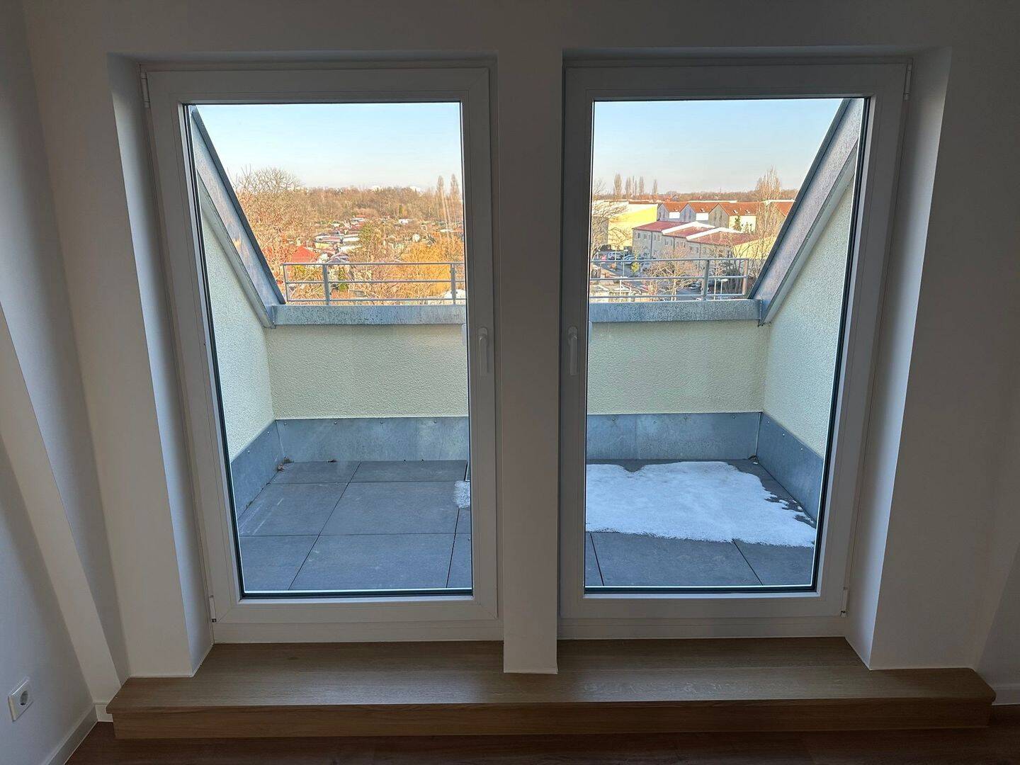 Eutritzsch - komplett neu sanierte & moderne Dachgeschoßwohnung mit Loggia in verkehrsgünstiger Lage – Leipzig – Vorschaubild 5
