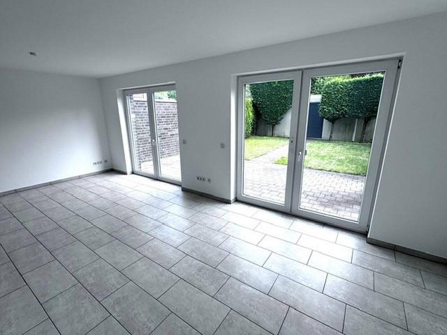 Gehobenes Reihenmittelhaus im Herzen von Kevelaer-Winnekendonk mit 2 Garagen – Kevelaer – Vorschaubild 7