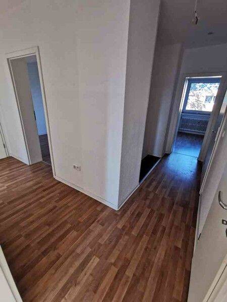 Top 3-Zi.-Whg. mit Balkon in modernisiertem Mietshaus – Gelsenkirchen – Vorschaubild 7