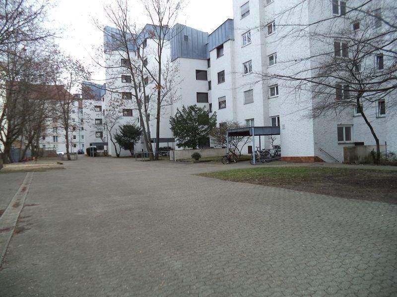 Top renovierte 3-Zimmer-Citywohnung in ruhiger Burgnähe
